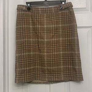 Plaid Cream / Tan / Off white skirt